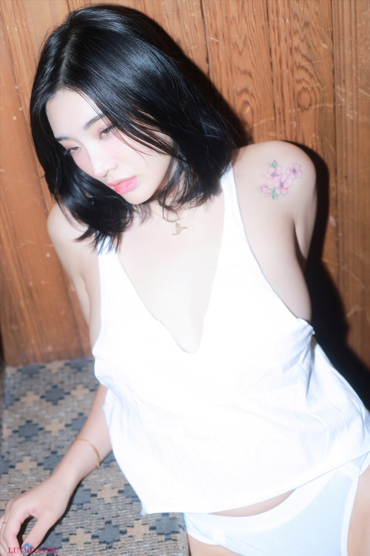055