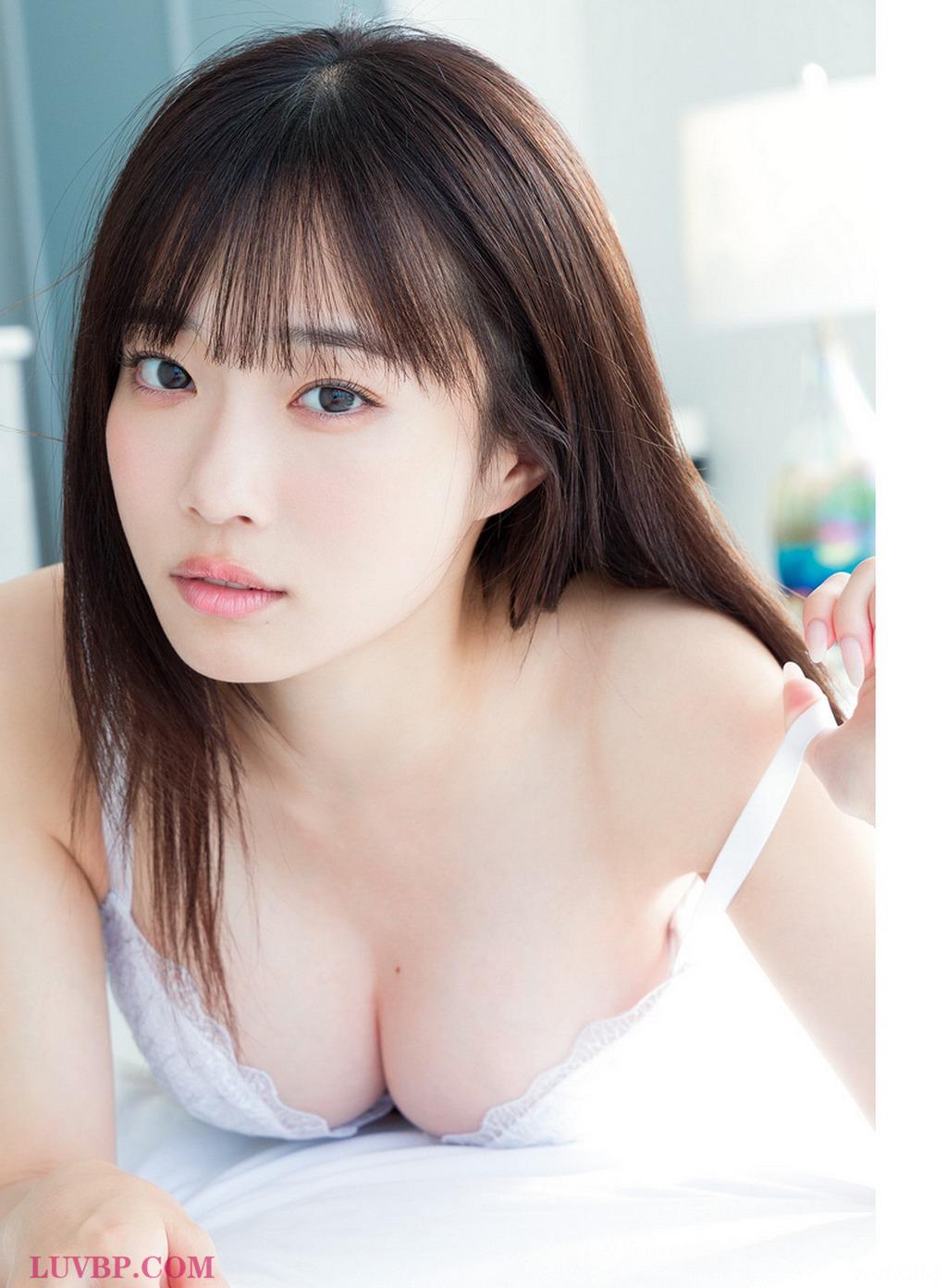 1 (32)