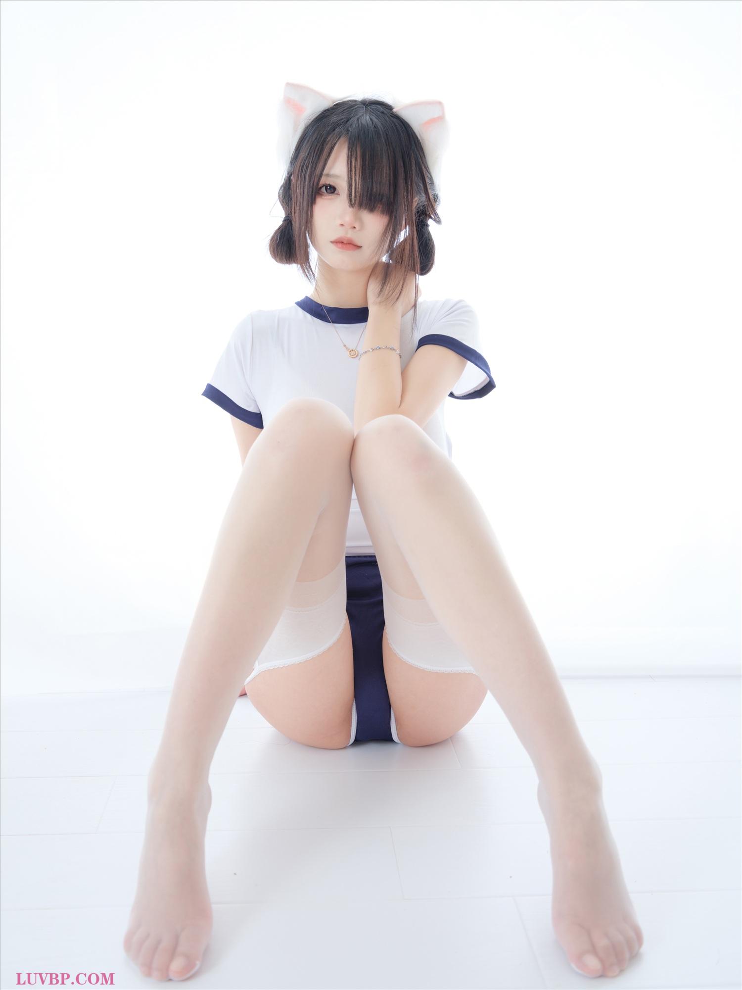 011