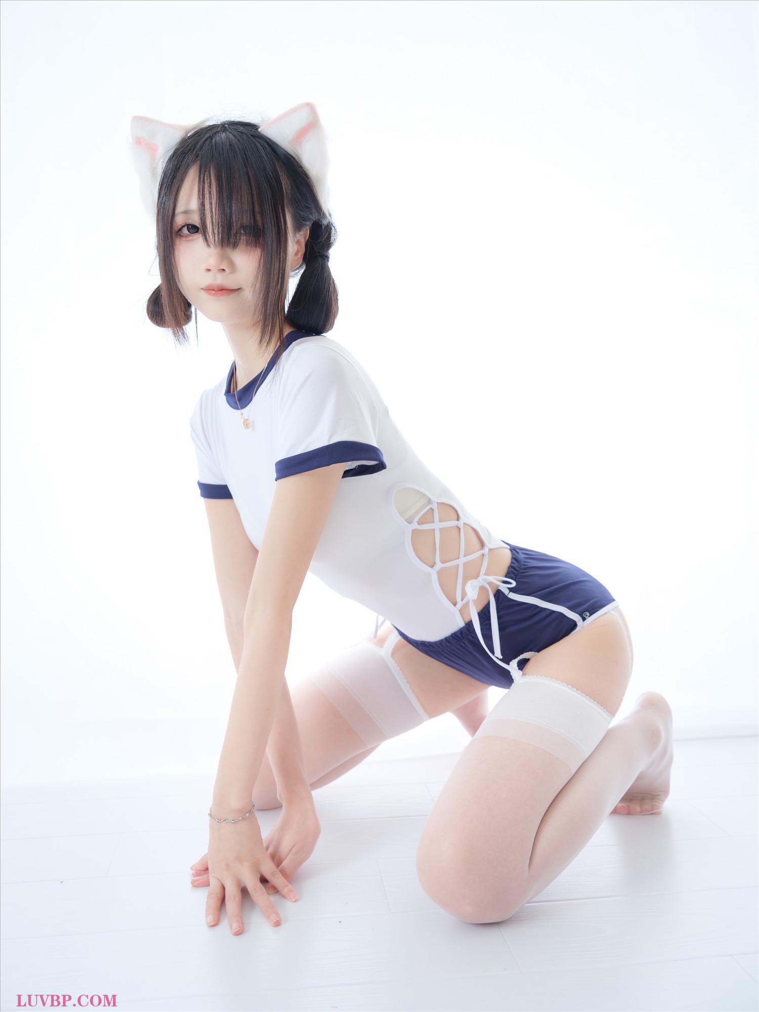 005