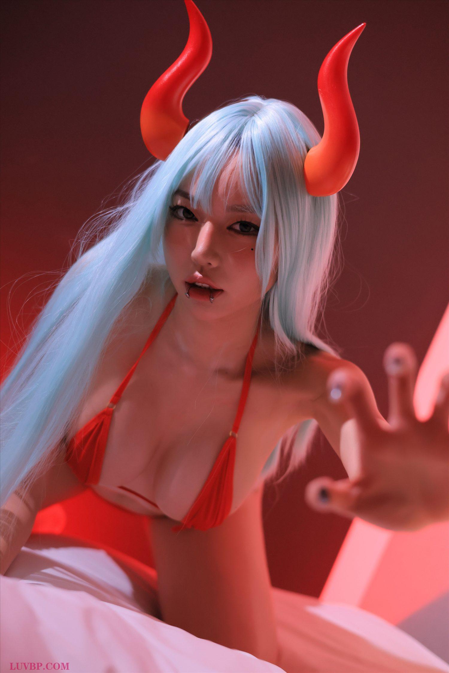 Dongeuran - Red Succubus