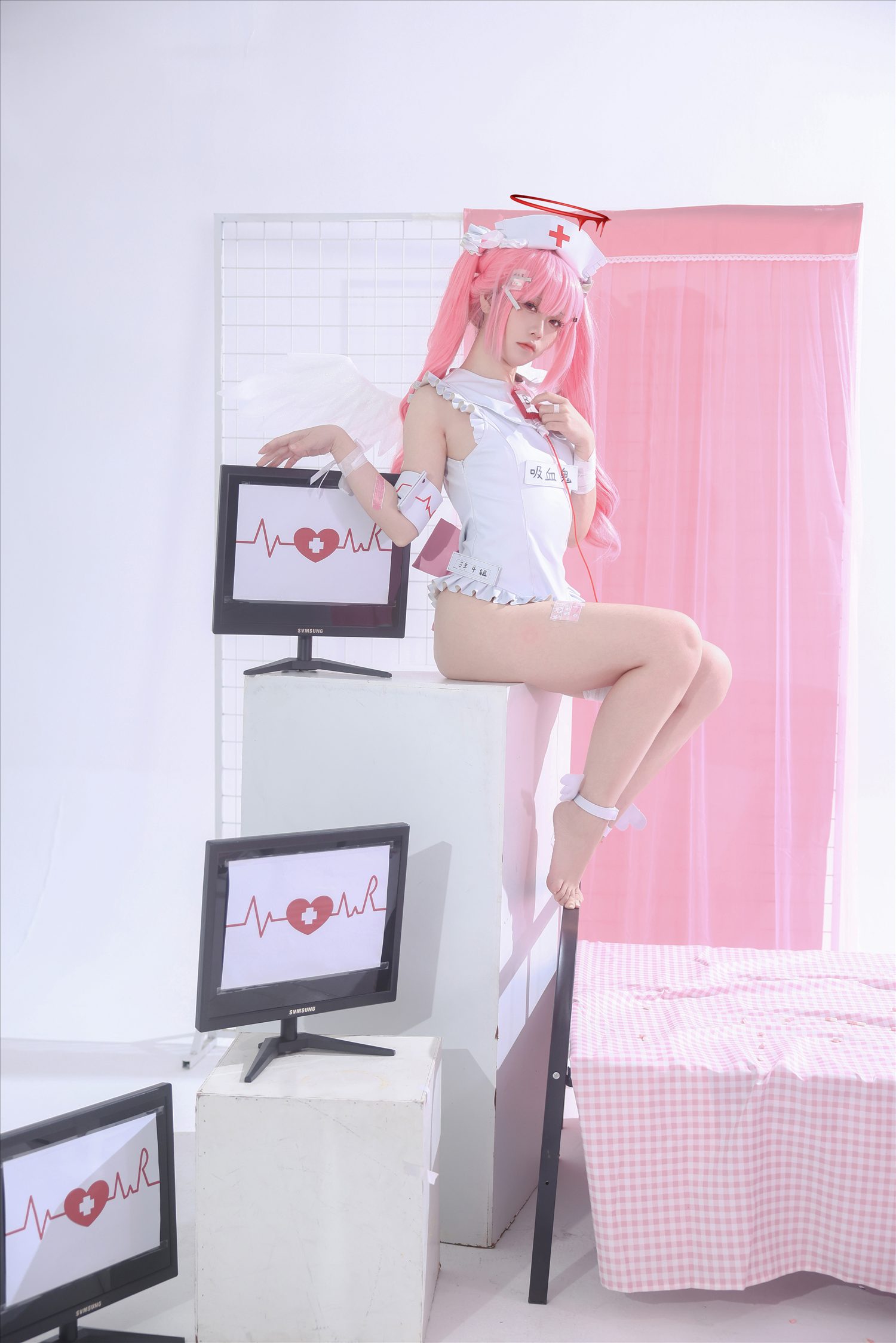 025