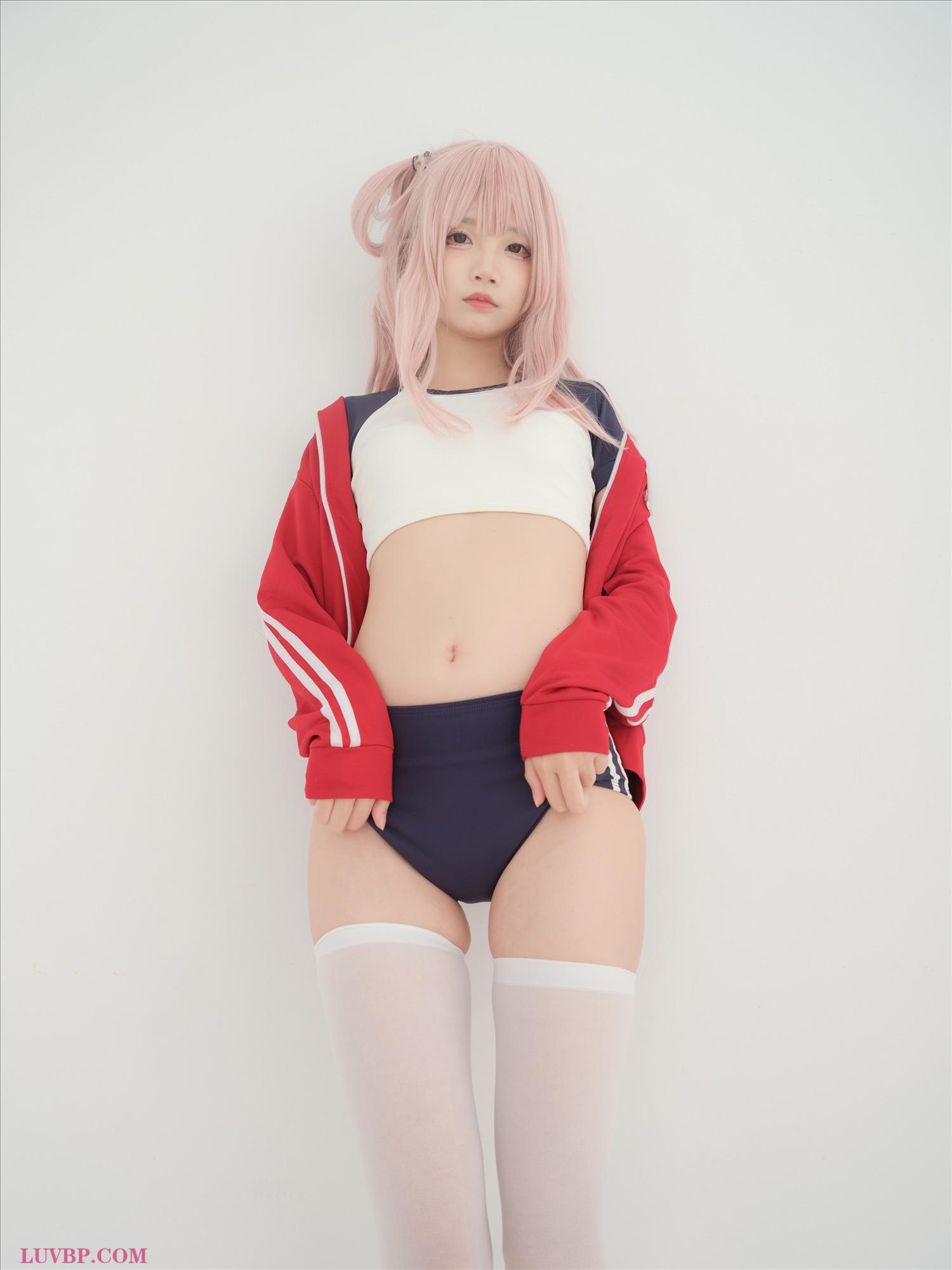 023