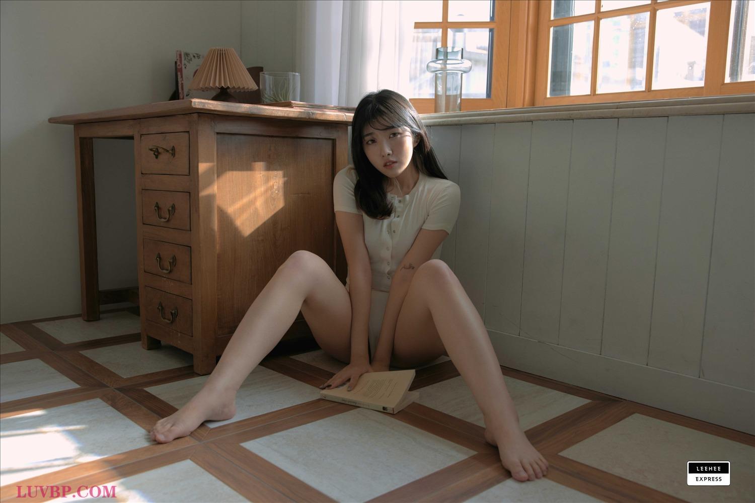 045