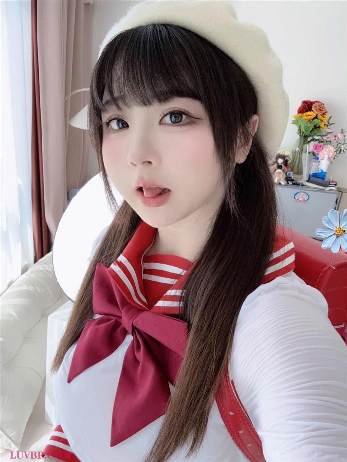 1 (44)