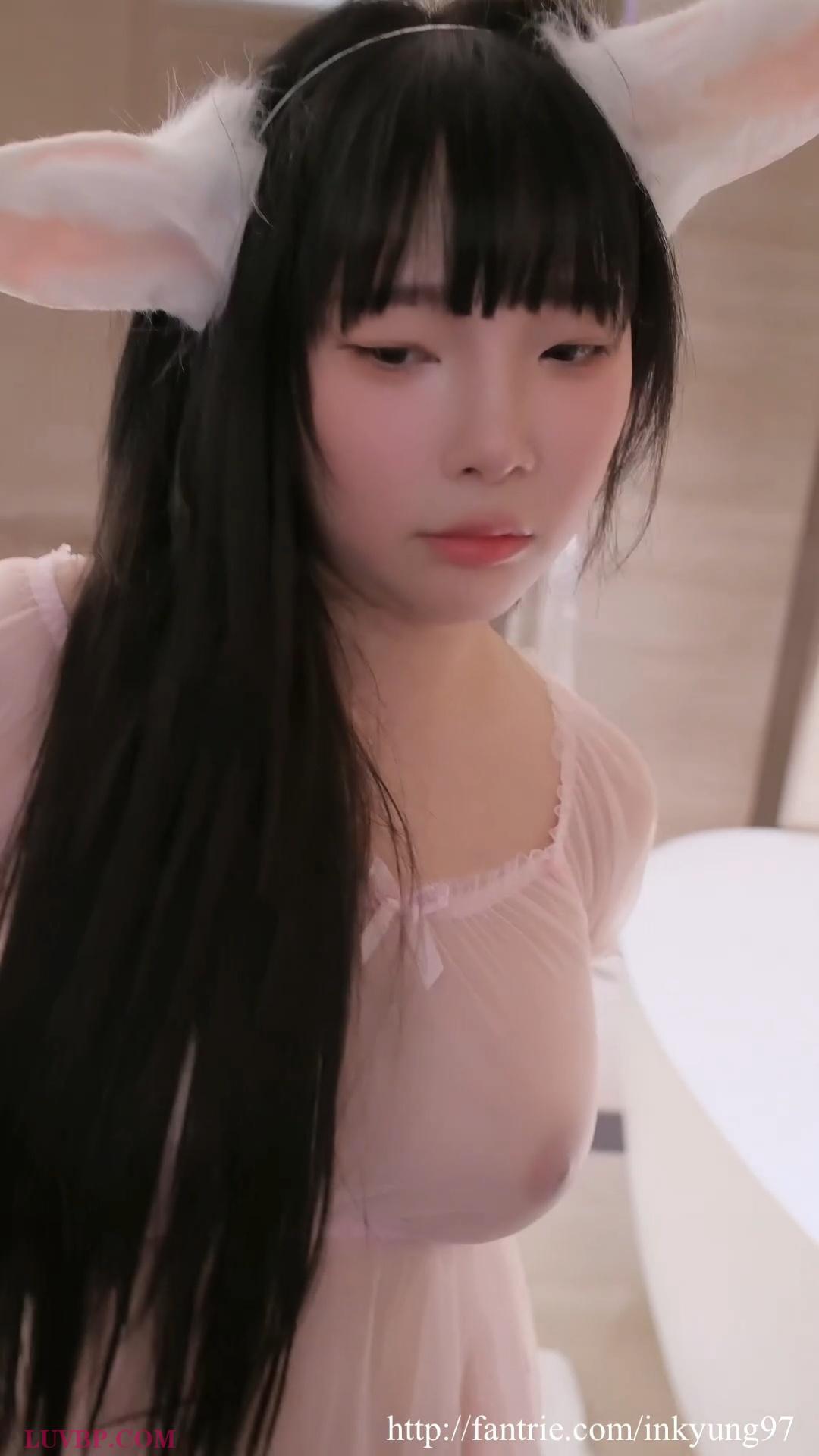 1 (19)