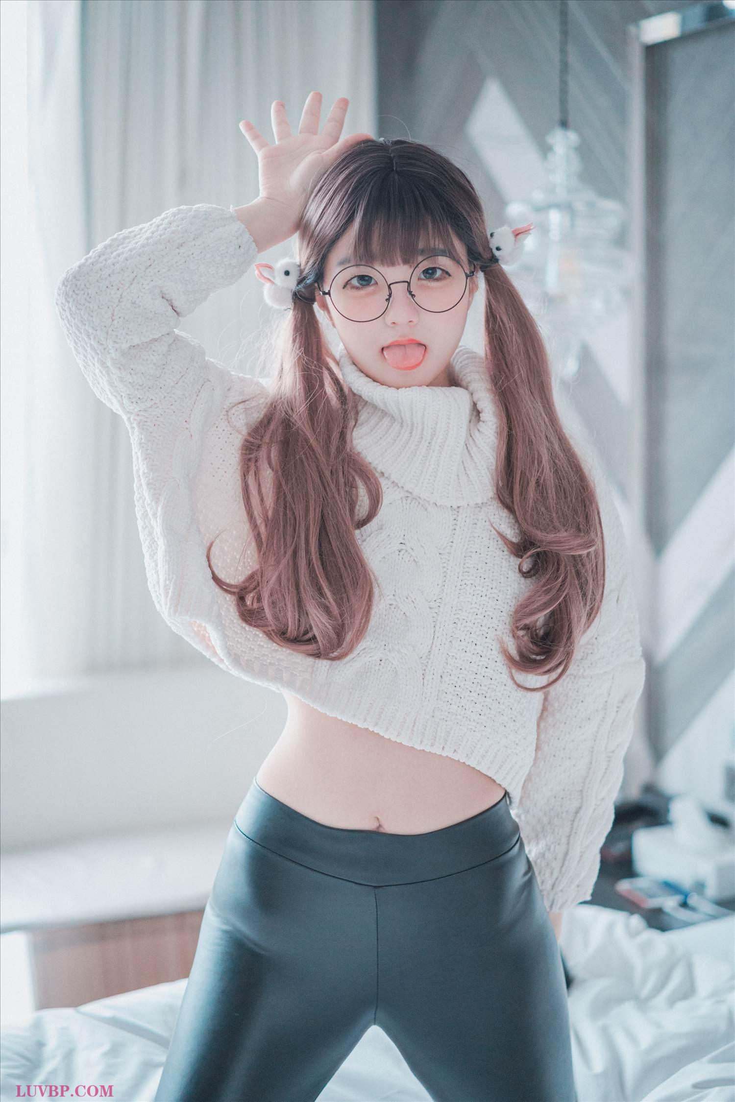 1 (36)