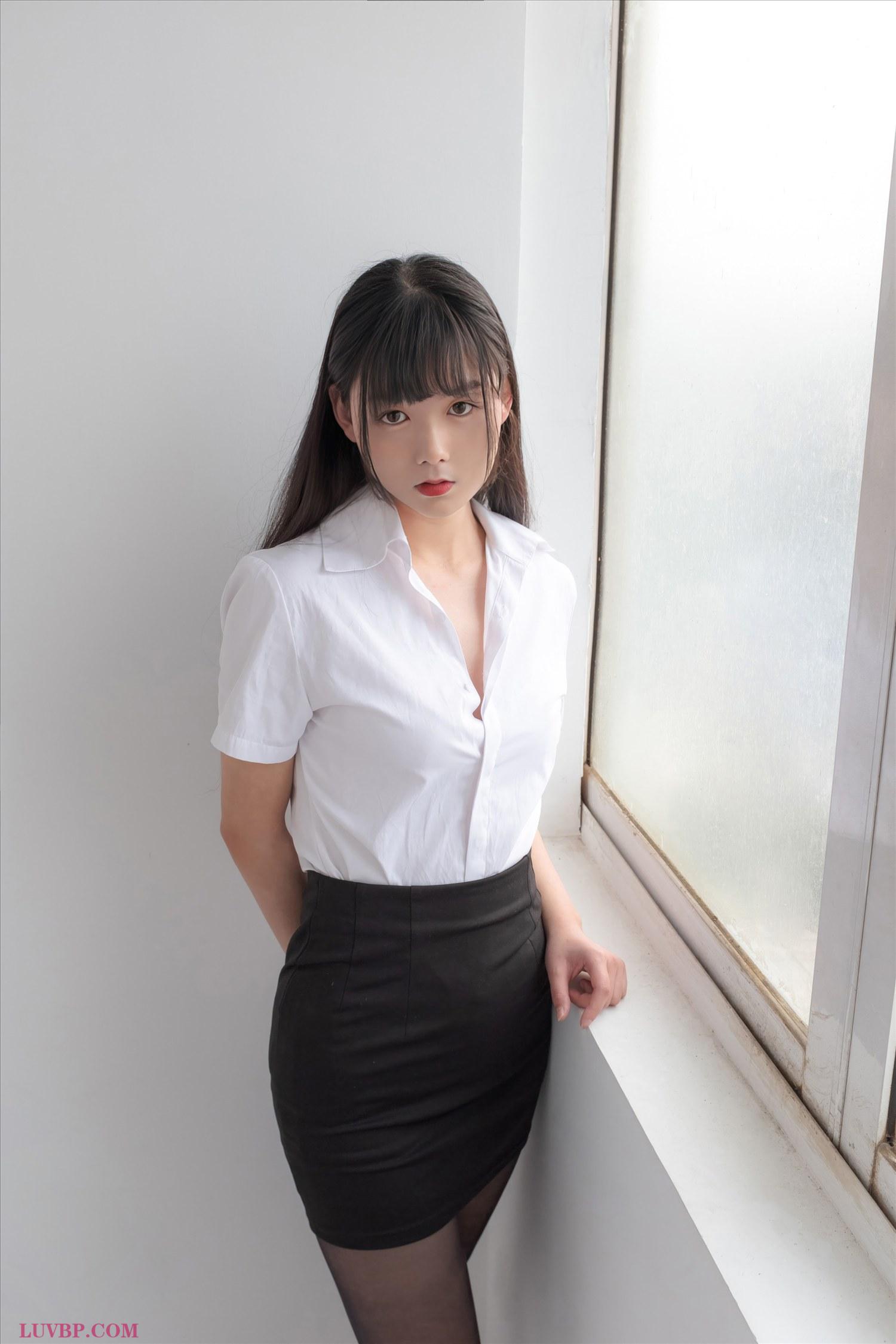 037