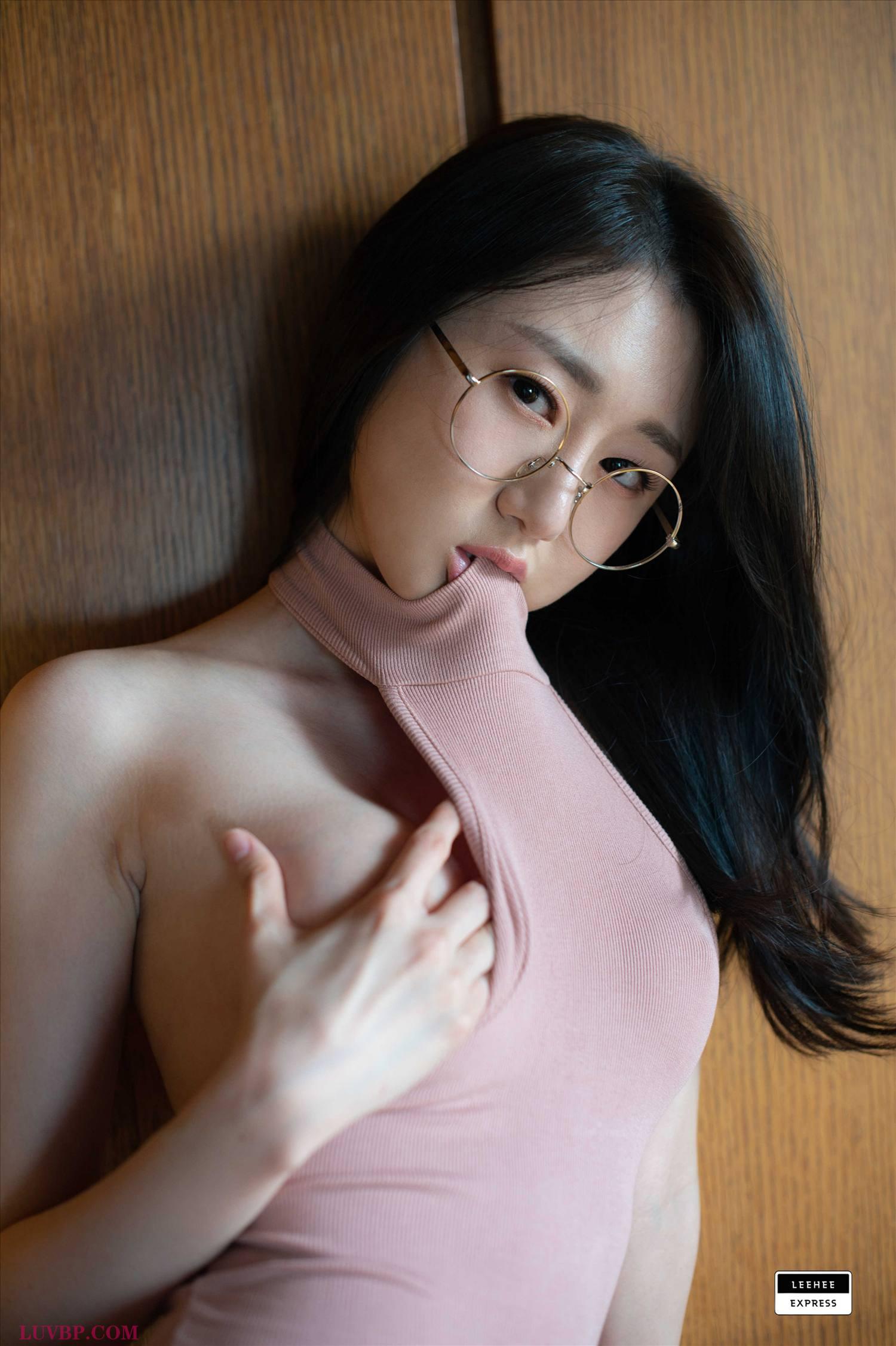037