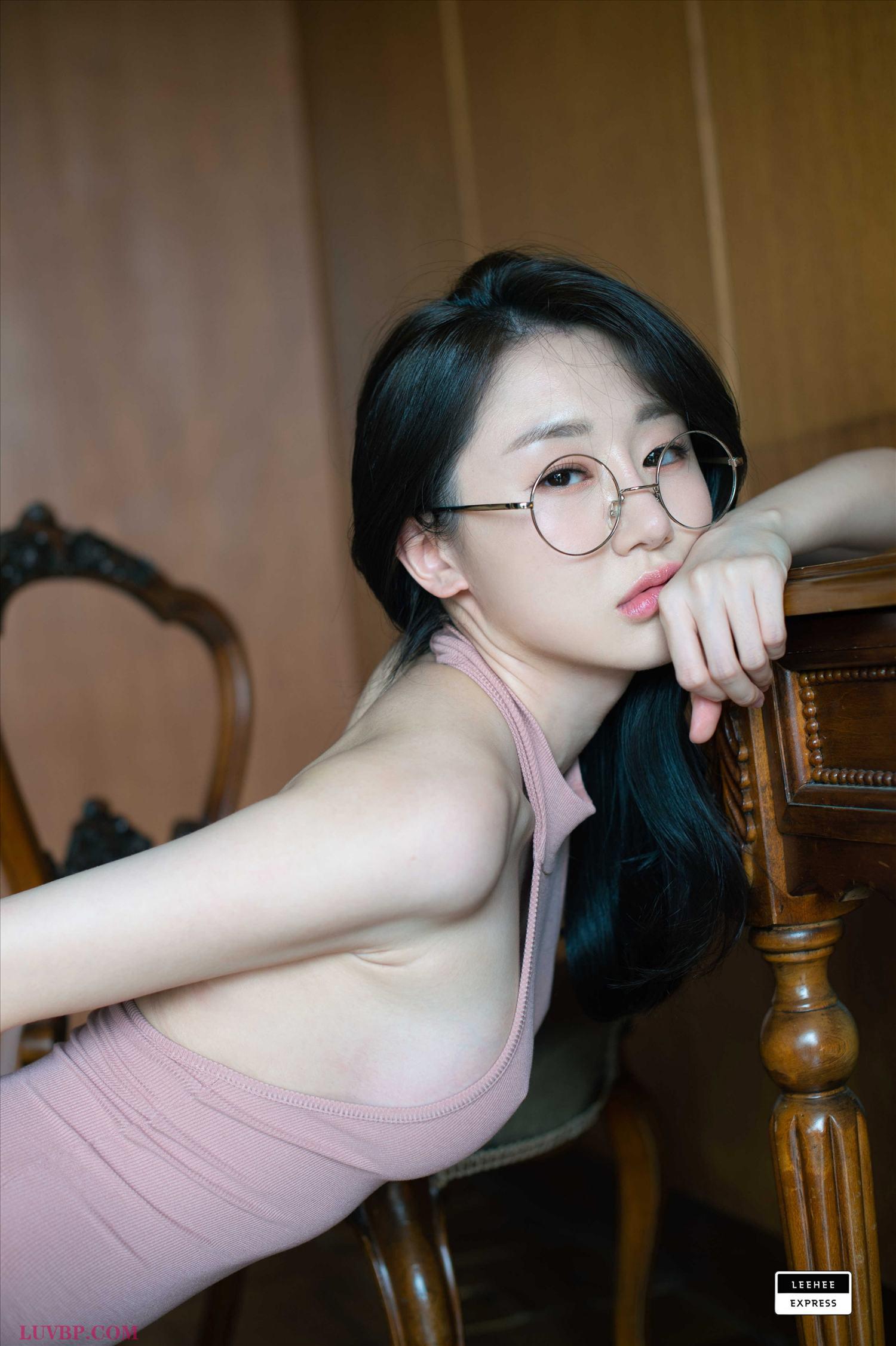 045